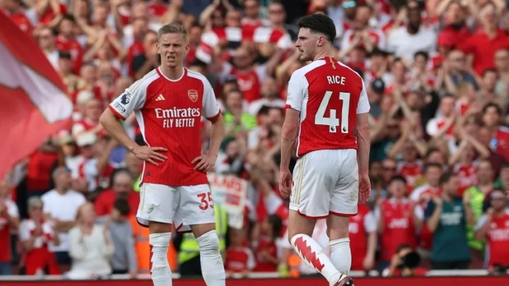 Arsenal đang thanh lọc đội hình để tự làm mới mình