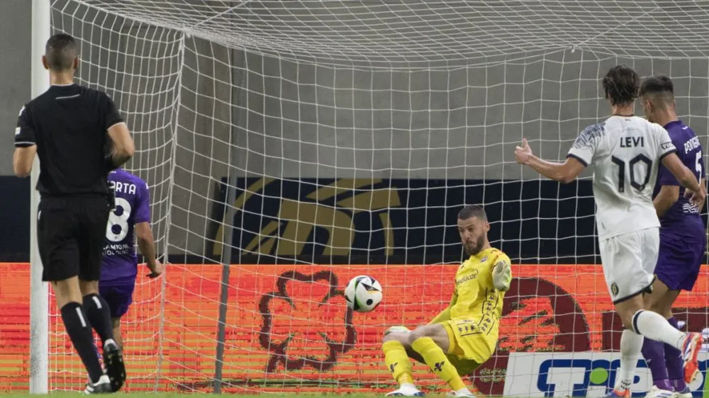 Pha cứu thua xuất sắc của De Gea trước Puskas Akademia
