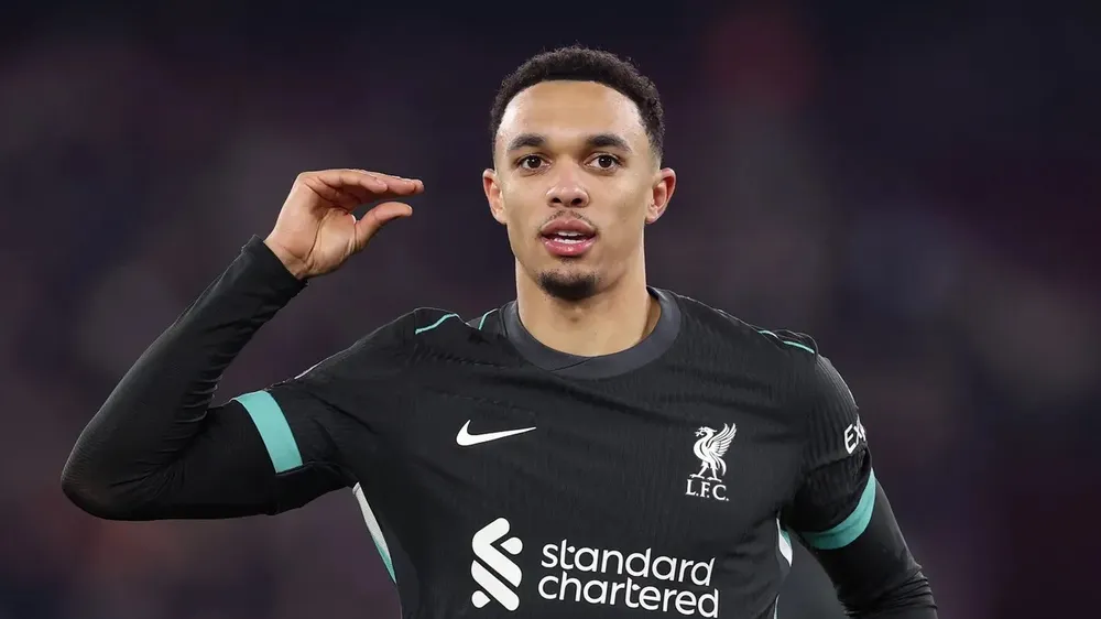 Trent Alexander-Arnold từ chối triển hạn với Liverpool