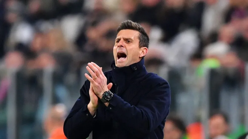 Thiago Motta gào thét cầu thủ Juventus trong trận đấu với Empoli