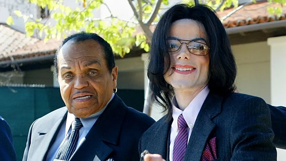 Cha đẻ và huyền thoại âm nhạc Michael Jackson (Ảnh : Los Angeles Daily News)