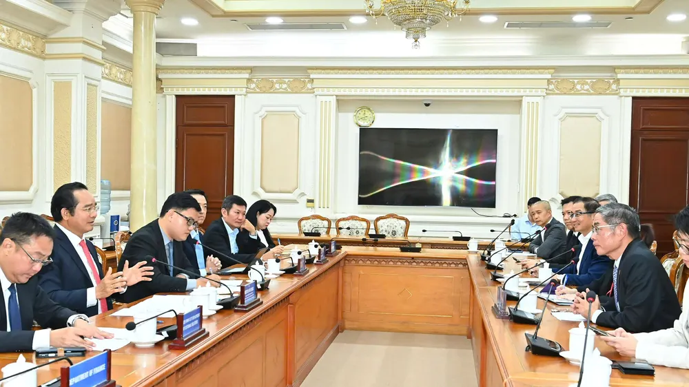 Quang cảnh buổi làm việc. Ảnh: VIỆT DŨNG