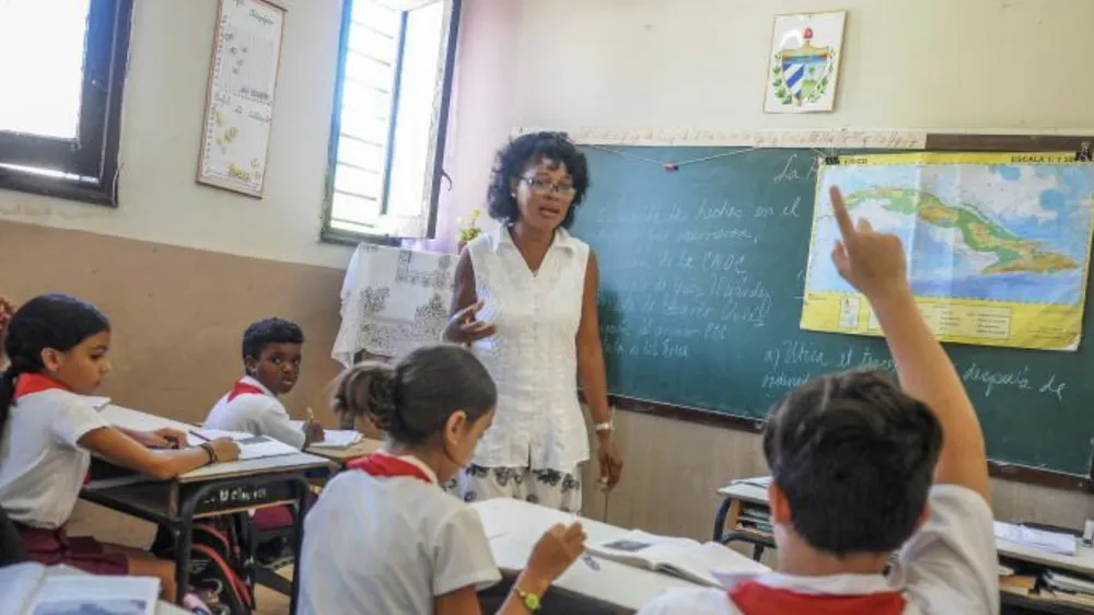 Một lớp học ở Cuba. Ảnh: Grandma
