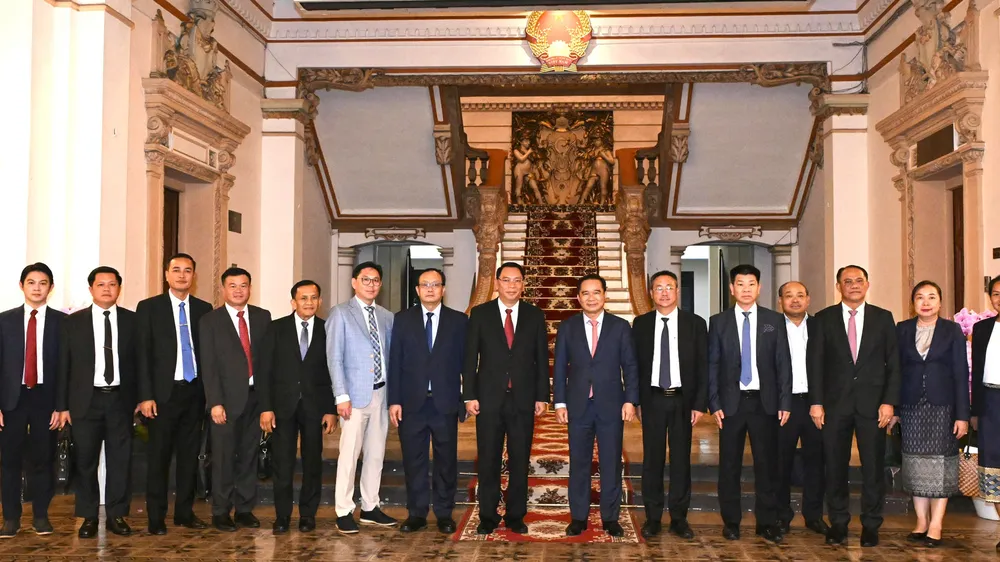 Thúc đẩy quan hệ hữu nghị, hợp tác giữa TPHCM và Thủ đô Viêng Chăn