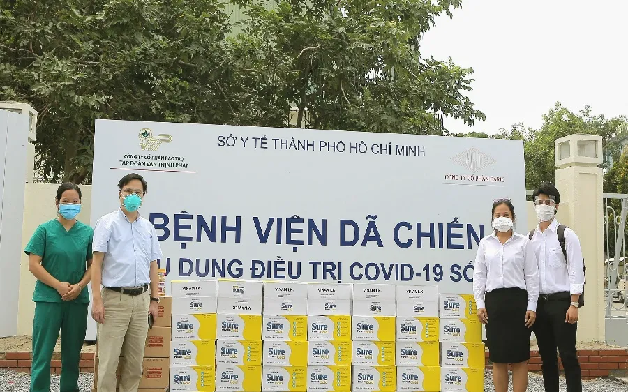 Vinamilk trao tặng sản phẩm dinh dưỡng cho 50 bệnh viện tuyến đầu