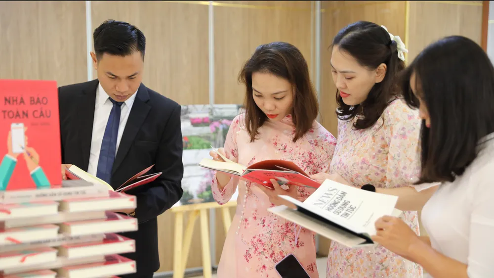 Dự án phát triển báo chí Việt Nam tổ chức ra mắt sách năm 2022