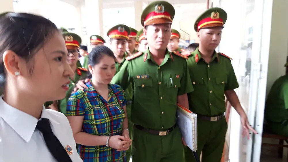 Xét xử sơ thẩm vụ án vợ giết chồng rồi phân xác phi tang ở Bình Dương