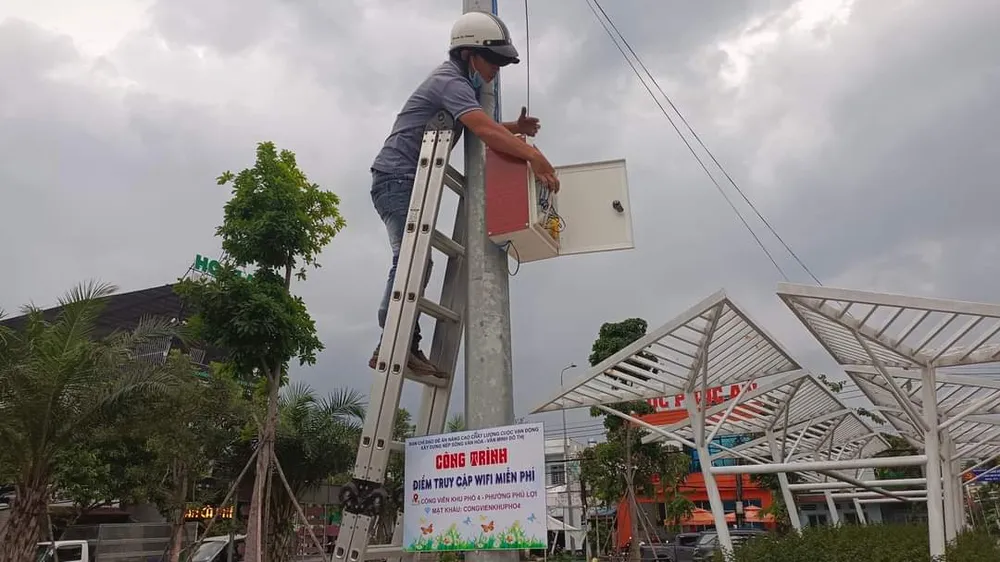 Lắp đặt thiết bị wifi miễn phí tại công viên