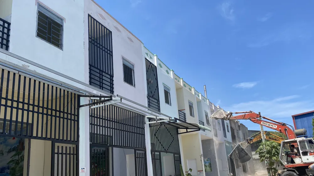 Bình Dương: Cưỡng chế 12 căn nhà xây dựng trái phép trên địa bàn thị xã Tân Uyên 