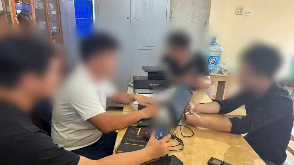 Cơ quan công an làm việc với đối tượng N.L.T