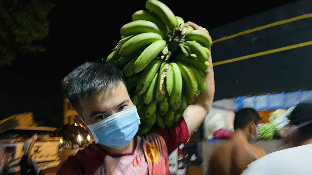 Chuyến xe yêu thương từ Lâm Đồng vào TPHCM chở 20 tấn rau củ