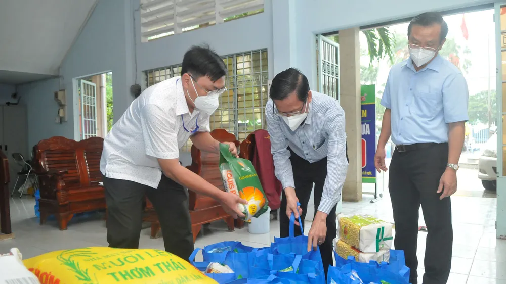 Phó Bí thư Thường trực Thành ủy TPHCM Phan Văn Mãi: Xây dựng cộng đồng an toàn và không Covid-19
