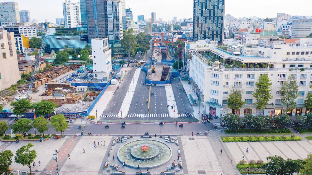 TPHCM trân trọng mời người dân ở lại cùng thành phố hồi phục kinh tế