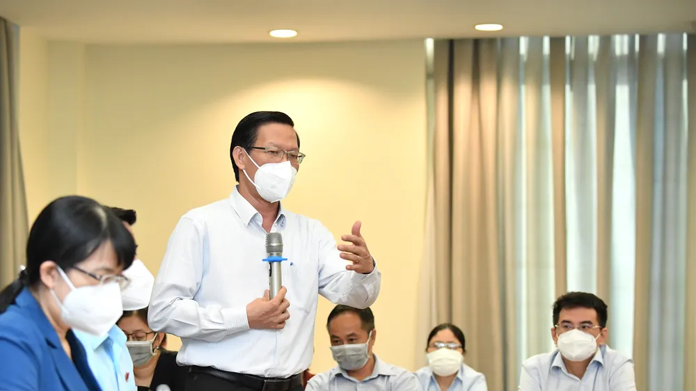 Chủ tịch UBND TPHCM Phan Văn Mãi phát biểu tại tổ. Ảnh: VIỆT DŨNG