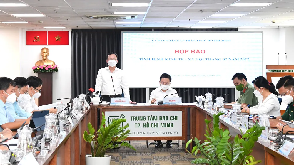 Chủ tịch nước Nguyễn Xuân Phúc chủ trì hội nghị xúc tiến đầu tư vào huyện Hóc Môn và Củ Chi