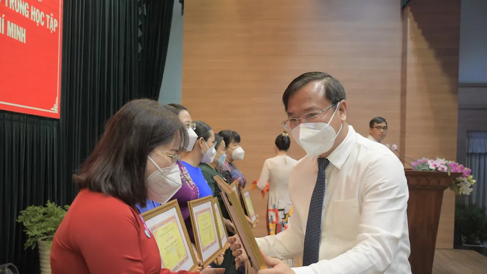 Lan tỏa sâu rộng tinh thần học Bác trong cán bộ, đảng viên