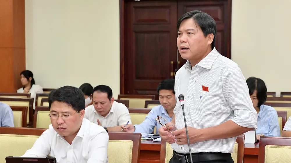 Đại biểu HĐND TPHCM trăn trở chuyện người nghèo càng thêm khó khăn sau đại dịch
