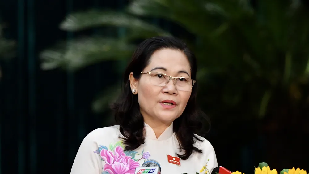 Đồng chí Nguyễn Thị Lệ làm Trưởng Đoàn giám sát việc thực hiện công tác đầu tư công và Đoàn giám sát về việc triển khai thực hiện các dự án nhà ở xã hội tại TPHCM. Ảnh: VIỆT DŨNG