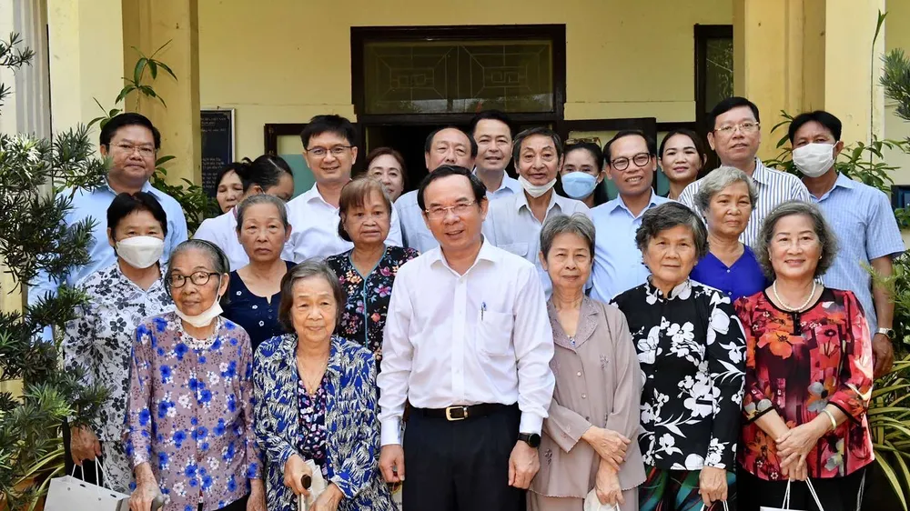 Lãnh đạo Đảng, Nhà nước thăm Trung tâm Dưỡng lão Thị Nghè
