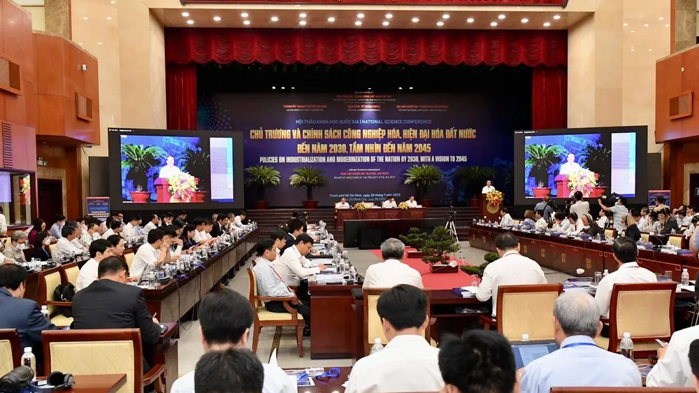Tìm giải pháp đột phá, góp phần hoàn thiện chủ trương, chính sách công nghiệp hóa, hiện đại hóa đất nước