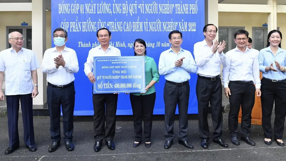 Bí thư Thành ủy TPHCM Nguyễn Văn Nên: Hạnh phúc nhất là bên cạnh mình không còn người nghèo khổ