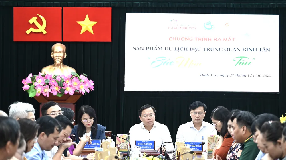 Quận Bình Tân ra mắt sản phẩm du lịch “Sắc màu Bình Tân”. Ảnh: VĂN MINH