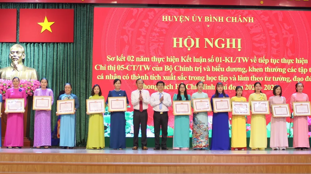 Huyện ủy huyện Bình Chánh sơ kết 2 năm thực hiện Kết luận 01 của Bộ Chính trị