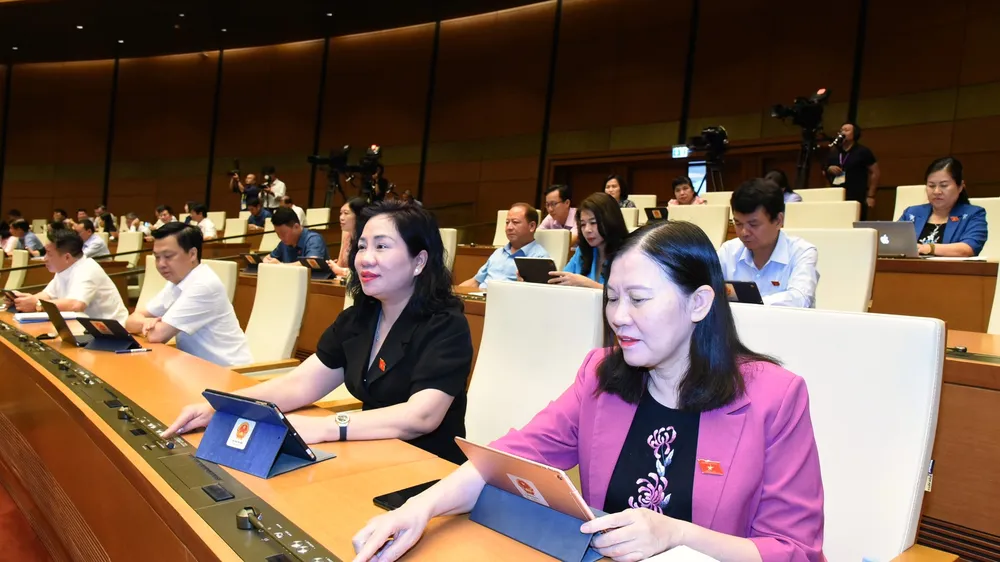 Ủy ban Thường vụ Quốc hội cho ý kiến về đề xuất Luật Đô thị đặc biệt cho TPHCM