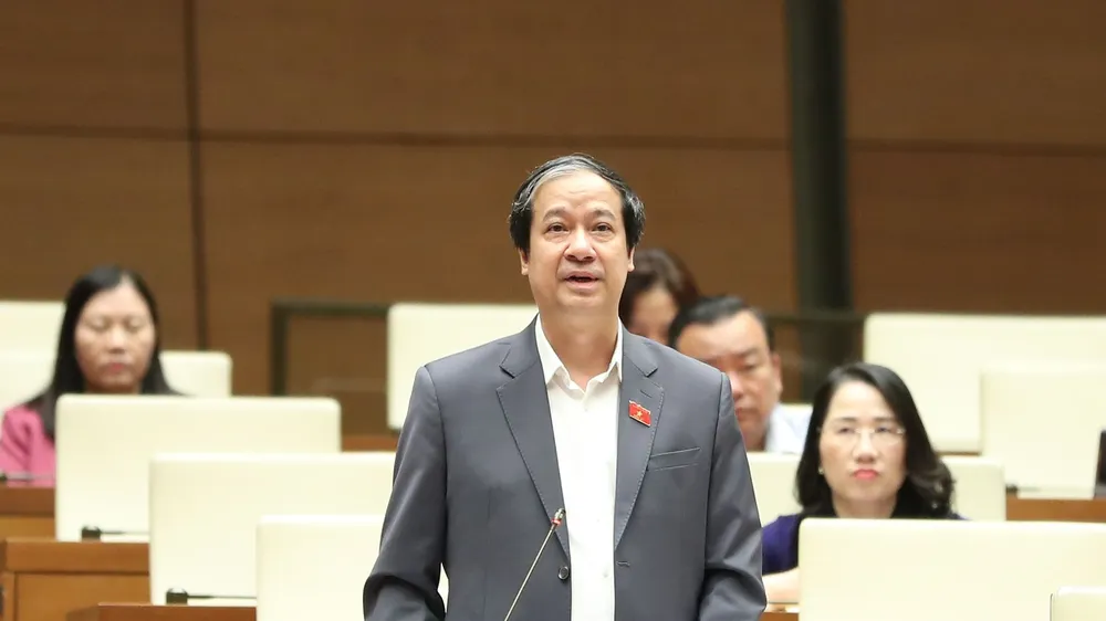 Bộ trưởng Bộ GD-ĐT Nguyễn Kim Sơn: Không thể “tay không bắt chip” khi phát triển ngành công nghiệp bán dẫn 