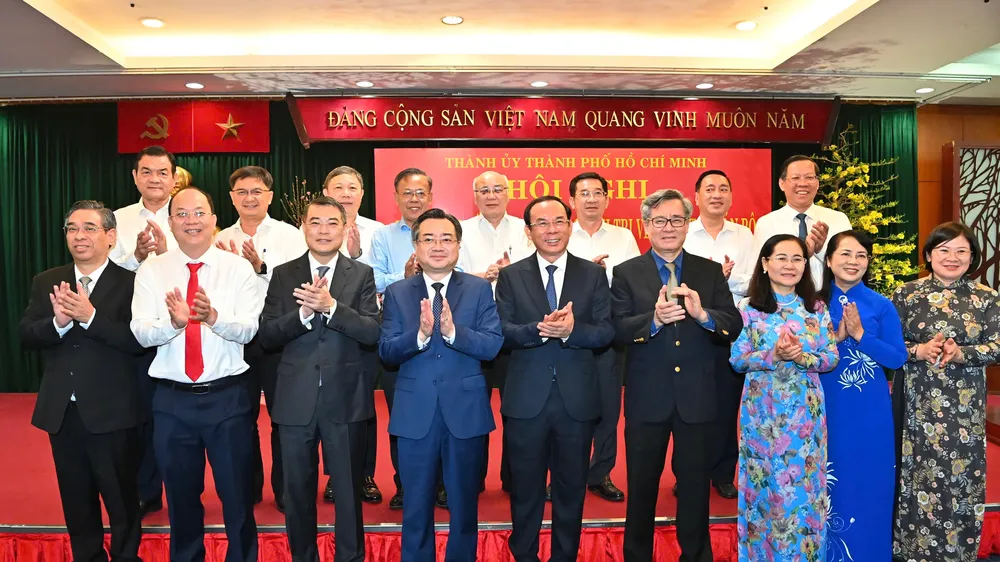 Bí thư Thành ủy TPHCM Nguyễn Văn Nên giao nhiệm vụ cho đồng chí Nguyễn Thanh Nghị 