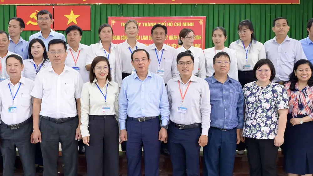 TPHCM nghiên cứu hỗ trợ vốn, chuyển đổi nghề cho cán bộ bị ảnh hưởng sau sắp xếp 
