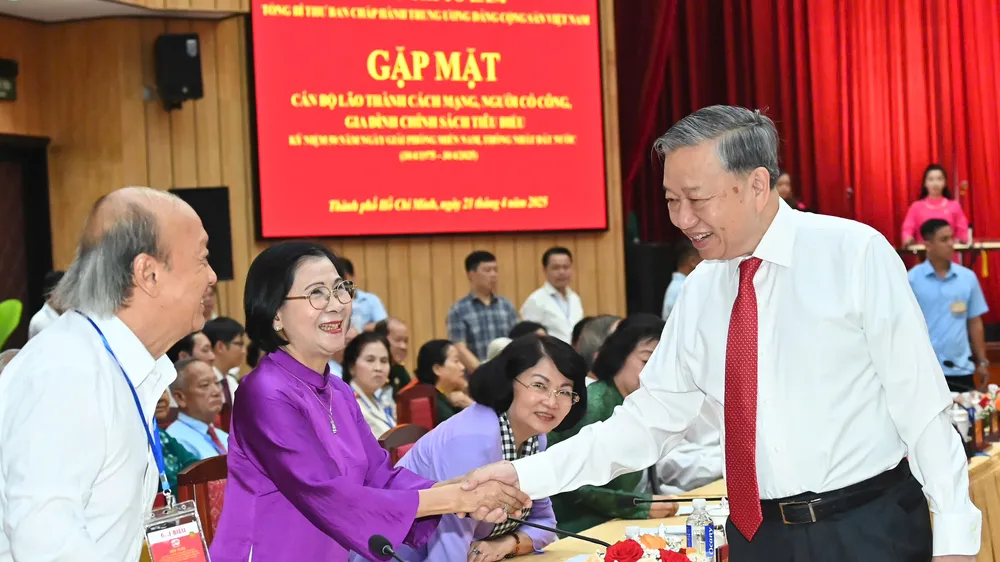 Tổng Bí thư Tô Lâm gặp mặt cán bộ lão thành cách mạng