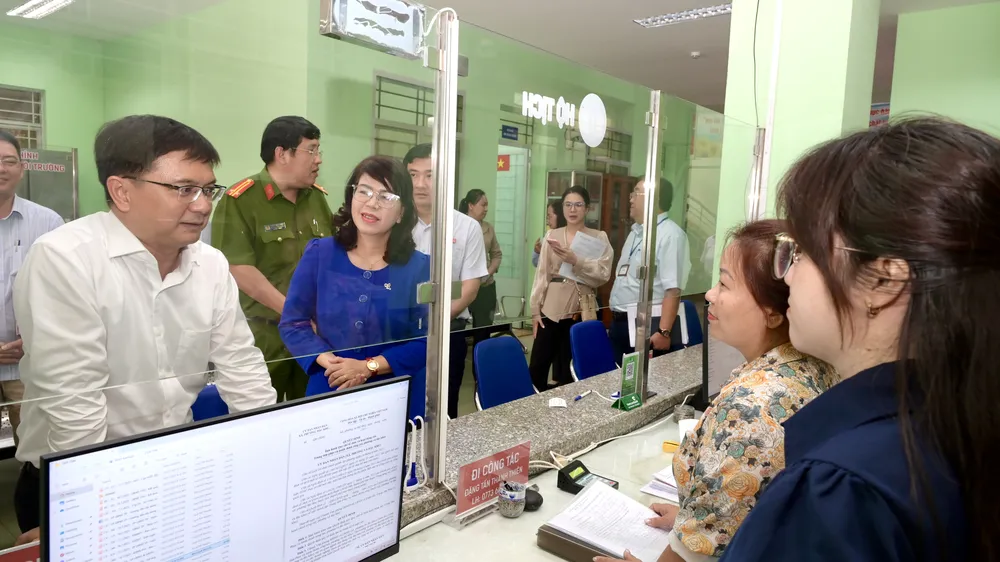 Đồng chí Nguyễn Mạnh Cường khảo sát mô hình chính quyền địa phương 2 cấp