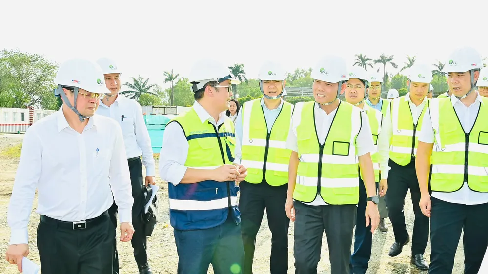Bí thư Thành ủy TPHCM khảo sát thực địa tại dự án thi công nhà máy đốt rác phát điện của Công ty cổ phần đầu tư phát triển Tâm Sinh Nghĩa