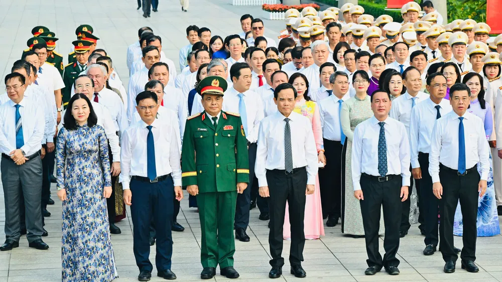 Lãnh đạo TPHCM dâng hoa, dâng hương tri ân các bậc tiền nhân, Mẹ Việt Nam anh hùng, Anh hùng liệt sĩ