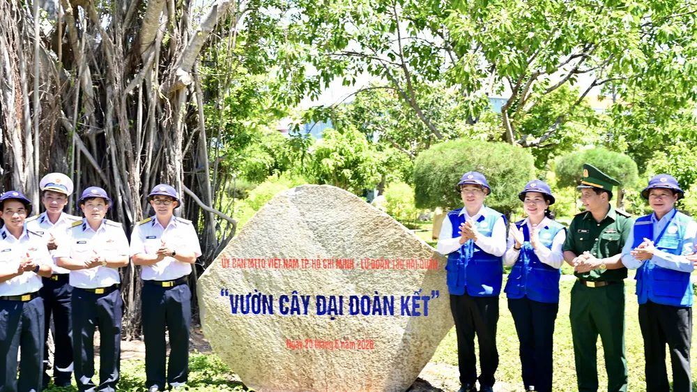 TPHCM trao các công trình nâng cao chất lượng huấn luyện cho Lữ đoàn 189 Hải quân