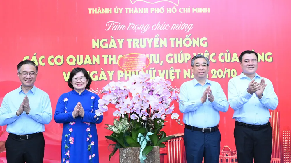 TPHCM tiếp tục tạo điều kiện, cơ hội để chị em phụ nữ phát triển, cống hiến 