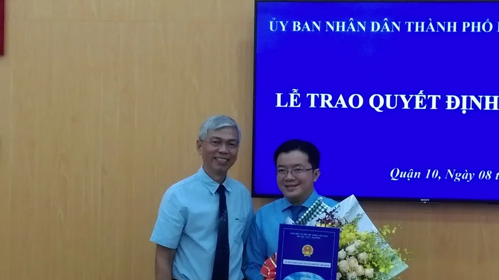 Ông Nguyễn Huy Chiến giữ chức vụ Phó Chủ tịch UBND quận 10