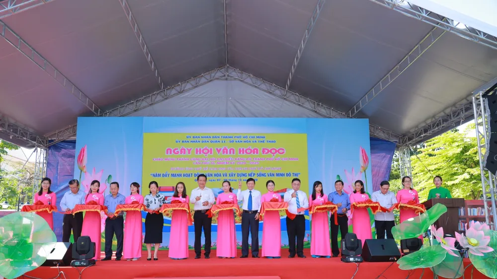 Nhiều hoạt động phong phú trong Ngày hội Văn hóa đọc quận 11