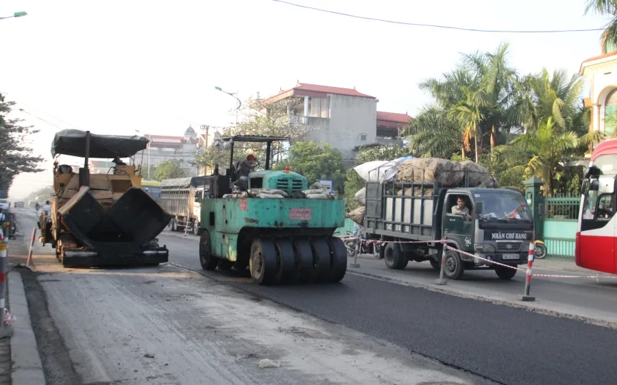 Đường làm sau “nhấn” đường làm trước, gây ngập úng