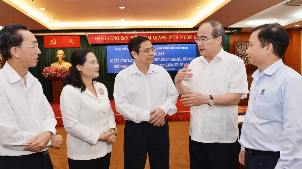 Phải kiểm soát quyền lực người đứng đầu 