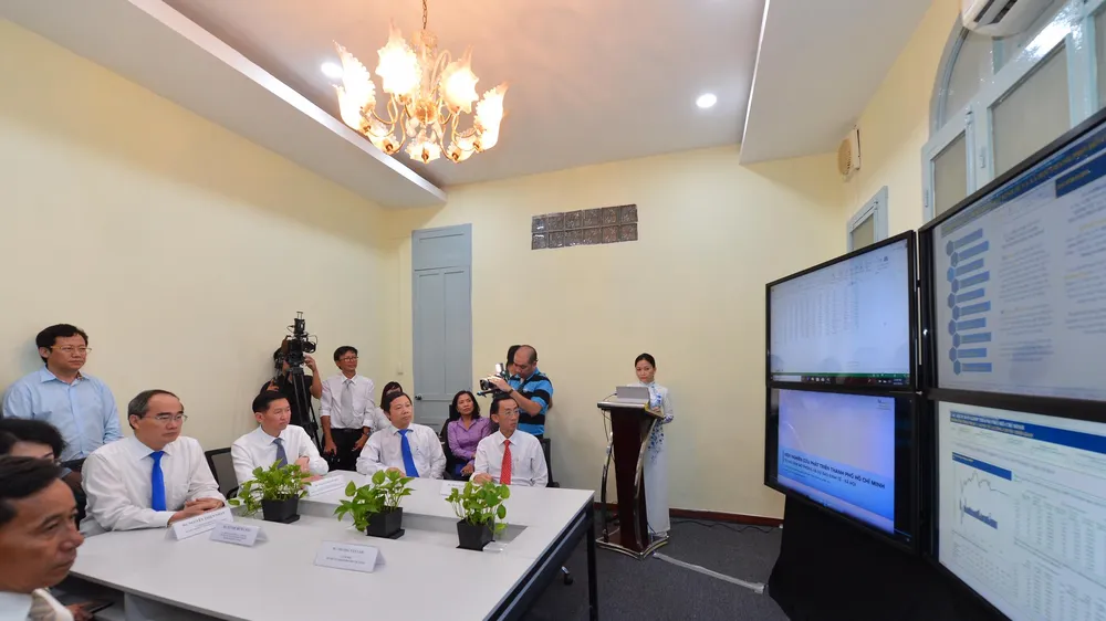 Bí thư Thành ủy TPHCM Nguyễn Thiện Nhân: Xây dựng đô thị thông minh để “đoàn tàu TPHCM” tăng tốc