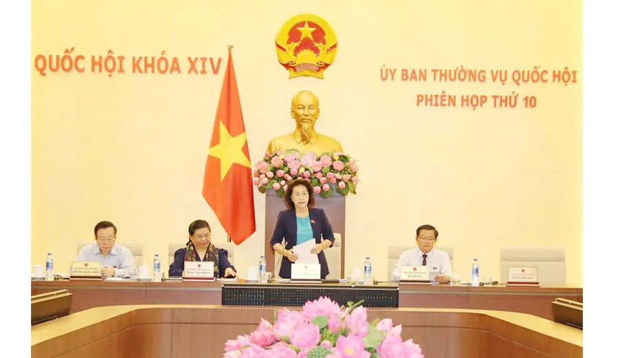 Chủ tịch Quốc hội Nguyễn Thị Kim Ngân phát biểu khai mạc phiên họp thứ 10. Ảnh: quochoi.vn
