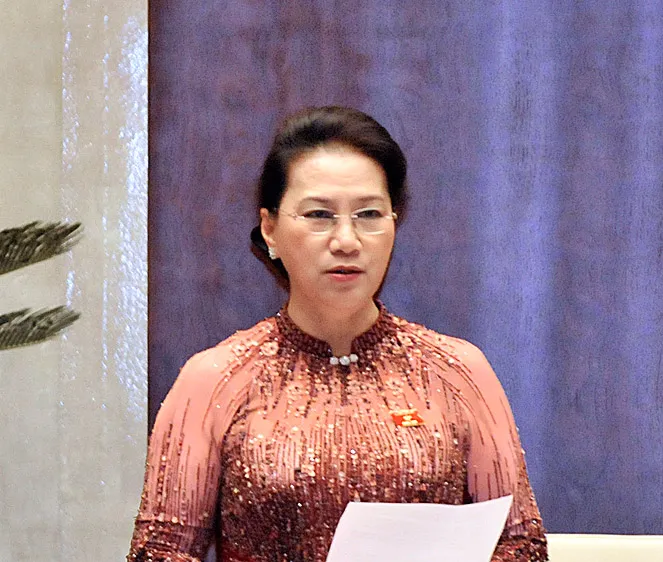 Chủ tịch Quốc hội Nguyễn Thị Kim Ngân phát biểu kết luận phiên chất vấn đối với Bộ trưởng Bộ KHĐT Nguyễn Chí Dũng 