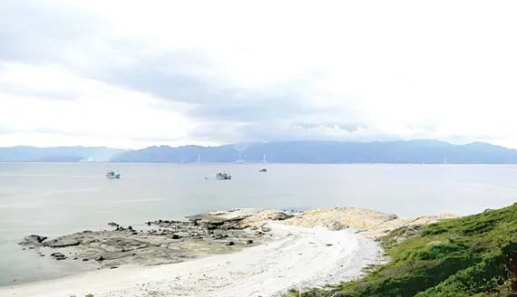 Không thể đưa chất nạo vét ở cảng biển Vĩnh Tân lên bờ