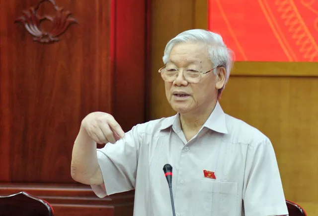 Tổng Bí thư Nguyễn Phú Trọng trao đổi với cử tri ​