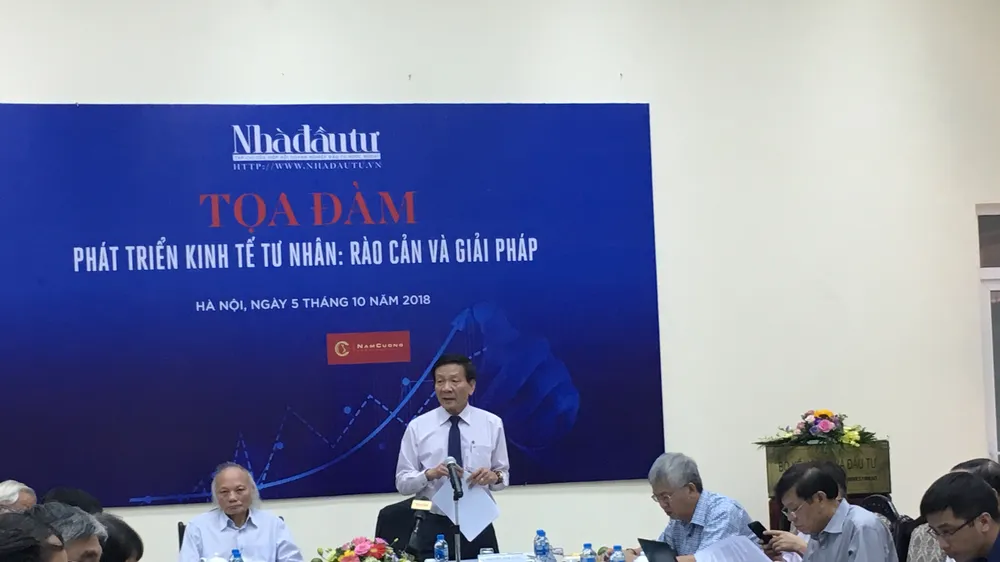 Quang cảnh cuộc toạ đàm 