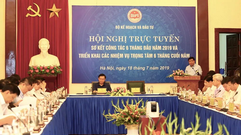 Ủy viên Bộ Chính trị, Phó Thủ tướng Vương Đình Huệ tham dự, chỉ đạo Hội nghị trực tuyến sơ kết công tác 6 tháng đầu năm 2019 và triển khai nhiệm vụ trọng tâm 6 tháng cuối năm của Bộ Kế hoạch và Đầu tư