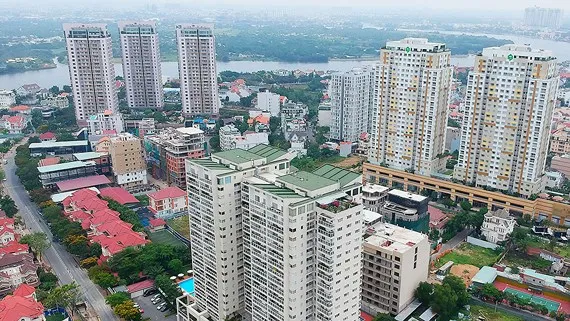 Nguồn vốn FDI đầu tư vào lĩnh vực bất động sản hiện đứng thứ 2 trong tổng vốn FDI đầu tư vào Việt Nam. Trong ảnh: Khu cao ốc tại phường Thảo Điền, quận 2, TPHCM. Ảnh: CAO THĂNG