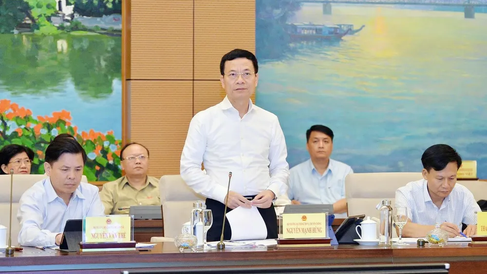 Bộ trưởng Bộ TT-TT Nguyễn Mạnh Hùng: Không thể để “bộ não” của người Việt ở nước ngoài